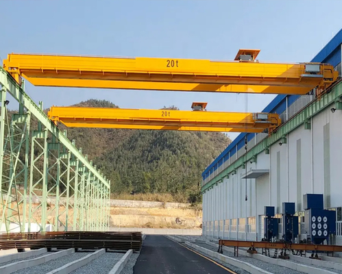 50Ton ευρωπαϊκός πρότυπος κίτρινος διπλός γερανός δοκών EOT με τη μηχανή ABB στο εργαστήριο