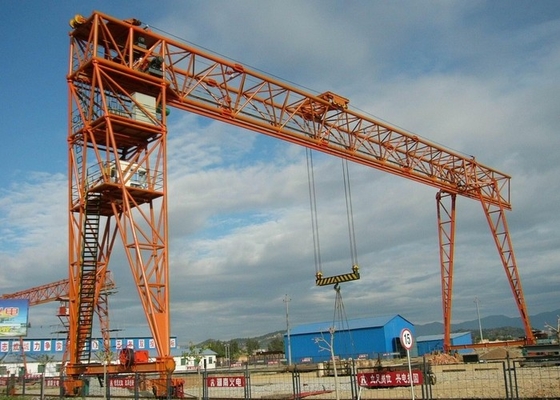 Έκταση 6M50M 20T στο γερανό γεφυρών ζευκτόντων 900T που χρησιμοποιείται στην κατασκευή