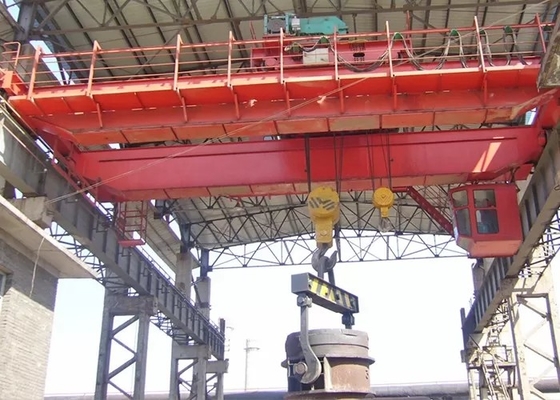 16/3.2t QDY πετώντας γερανός γεφυρών δοκών τύπων διπλός στις βαρέων καθηκόντων εγκαταστάσεις